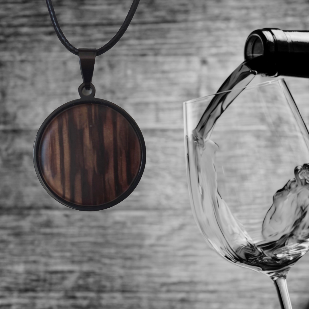 Necklace from the wood of a whiskey and red wine barrel