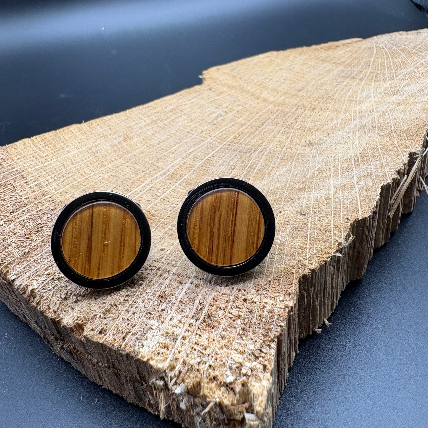 Casklusive Manschettenknöpfe - Exklusiver Schmuck aus Whiskyfässern