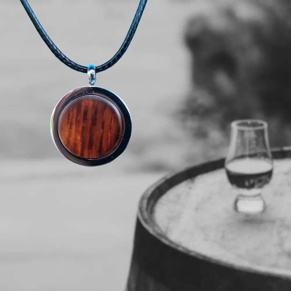 Casklusive Halskette ’18’’ - Handgefertigte Halskette aus Whisky- oder Weinfass - 07 Whiksyfass Glänzend - Anhänger